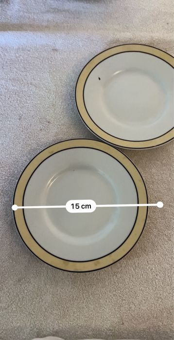 2 pratos cafe/sobremesa com borda amarela
