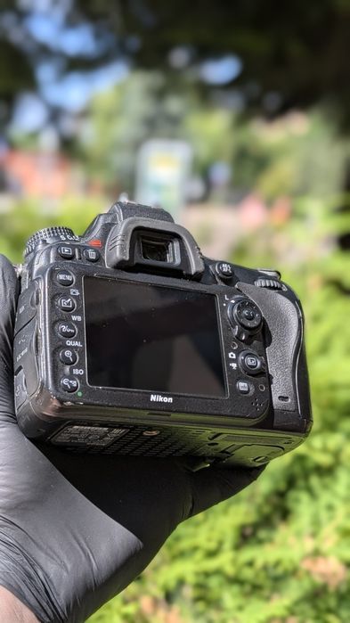 Продаю Nikon D610 + 2 обяктива 28/70 f2.8 - 70-210 f2.8