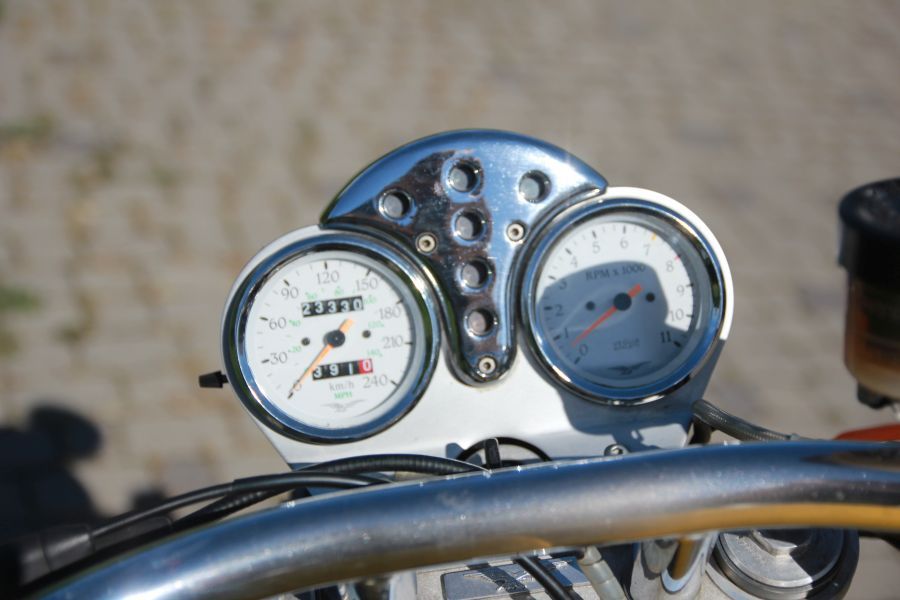 Moto Guzzi V10 Centauro