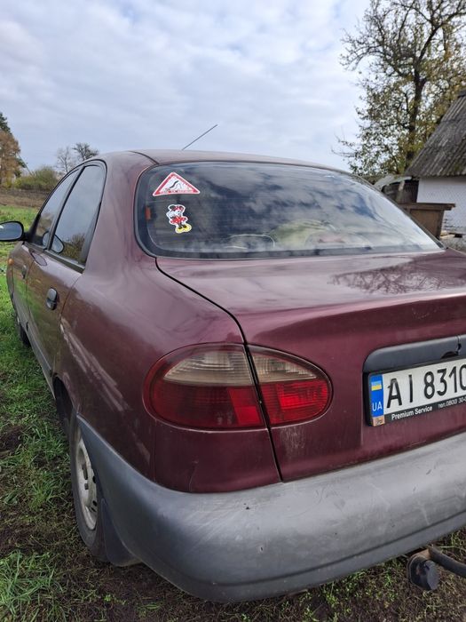 Автомобіль Daewoo Lanos