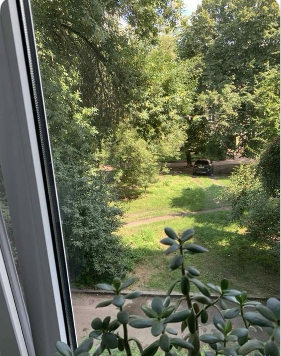 Продам 1 кімнату Польова