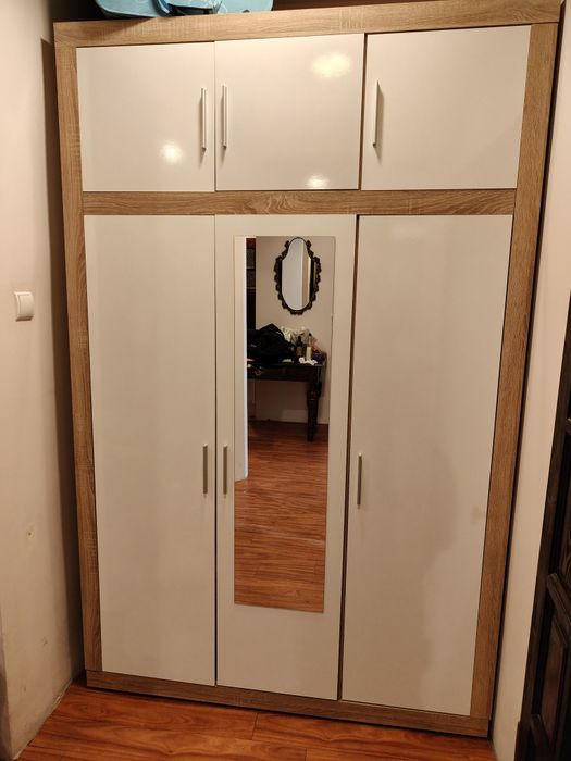 Szafa 140 cm Jysk - do sypialni, lustro