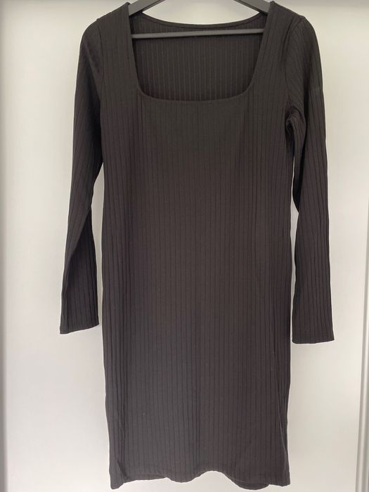 Sukienka reserved czarna elastyczna S M L długi rękaw tuba MIDI j nowa