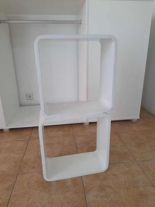 Cubos de madeira para montra