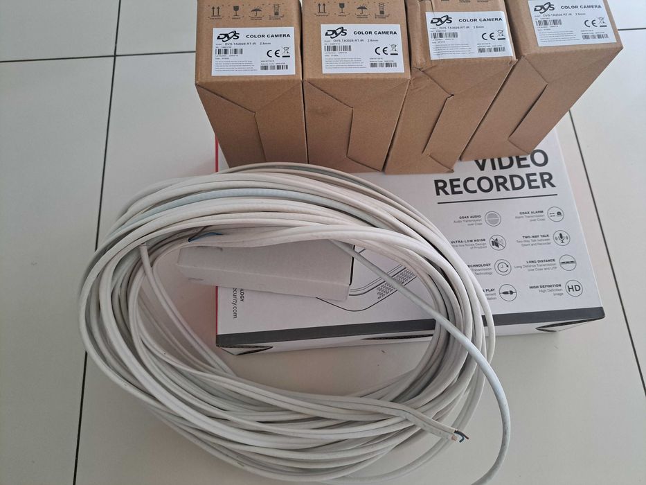 Video rejestrator DAHUA + 4 Kamery + 20m. kabla . NOWY