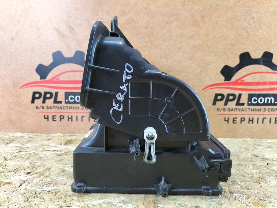 Kia Cerato I LD 2003-2008 корпус воздуховод вентилятора печки