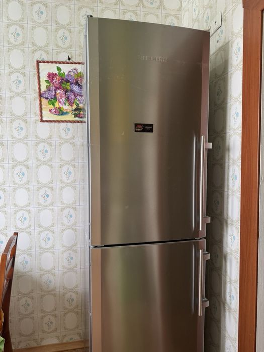 Холодильник Libherr PowerCooling нержавіка 2 камери у відміому стані