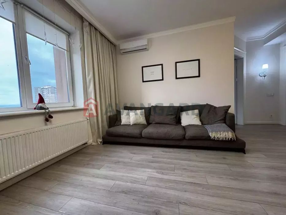 Продам 3-кім.ж/к Каскад,шикарна