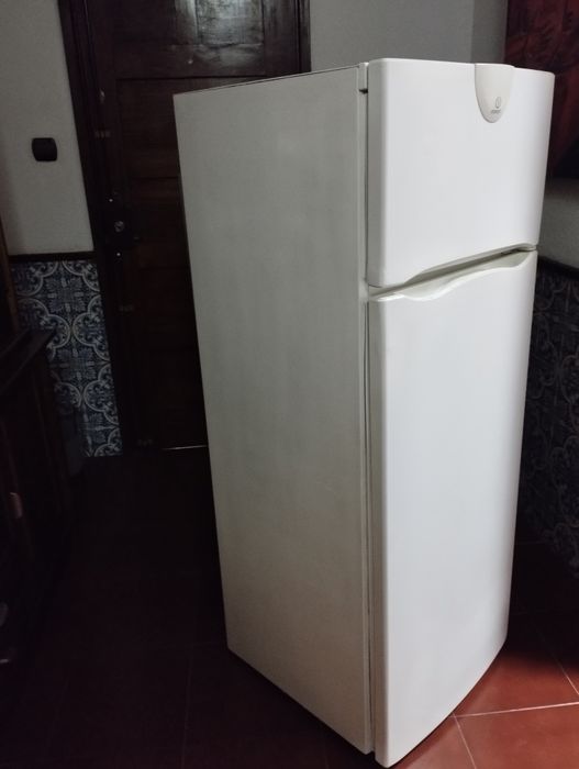 Frigrorifico Indesit marca Italiana