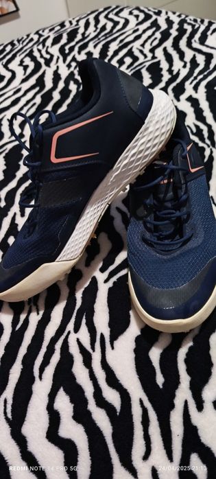 Tênis de homem tamanho 39