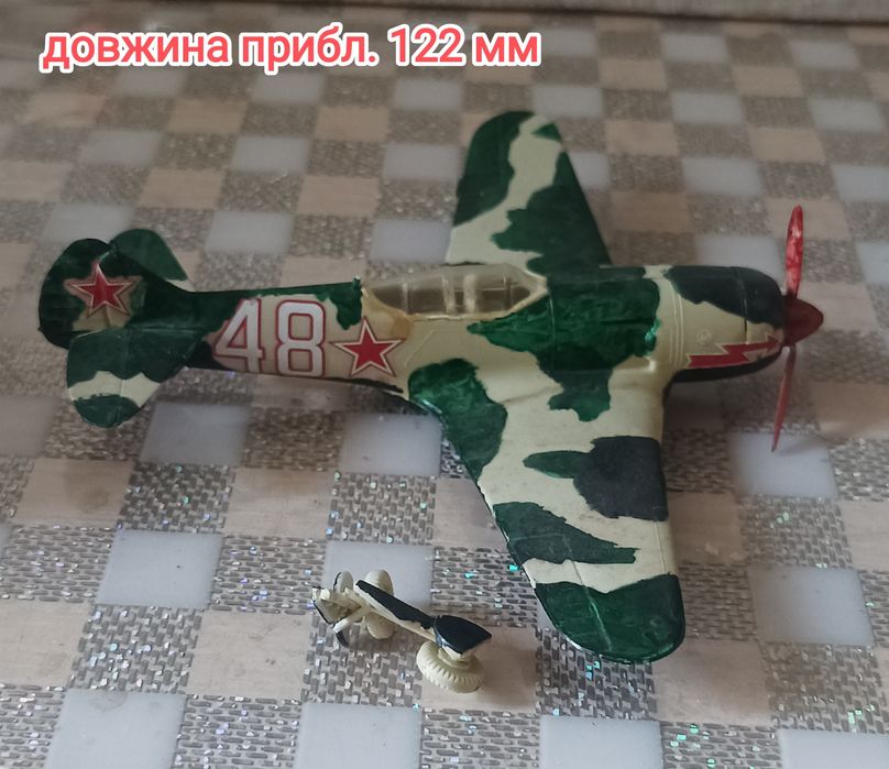 Моделі літаків різні
