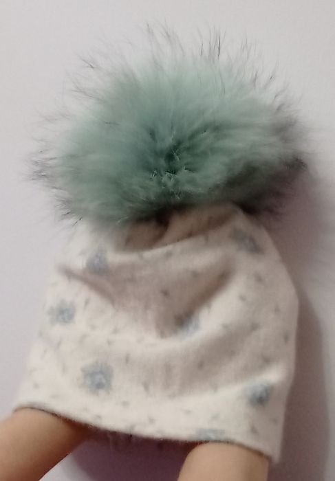 Komplet: czapka i szalik.