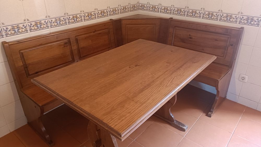 Canto Alemão em Madeira Maciça + Mesa – Rústico