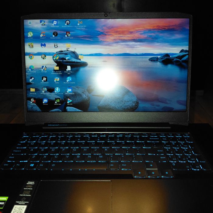 Laptop lenowo idepad 3 Ryzen 7 gtx 1650ti