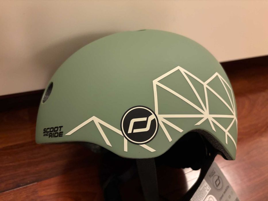 Capacete XXS-S Scoot & Ride, Green Lines - NOVO, POR USAR