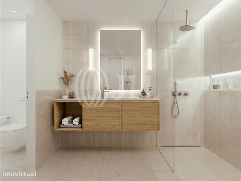 Apartamento T3 duplex com garagem, em Alvalade, Lisboa