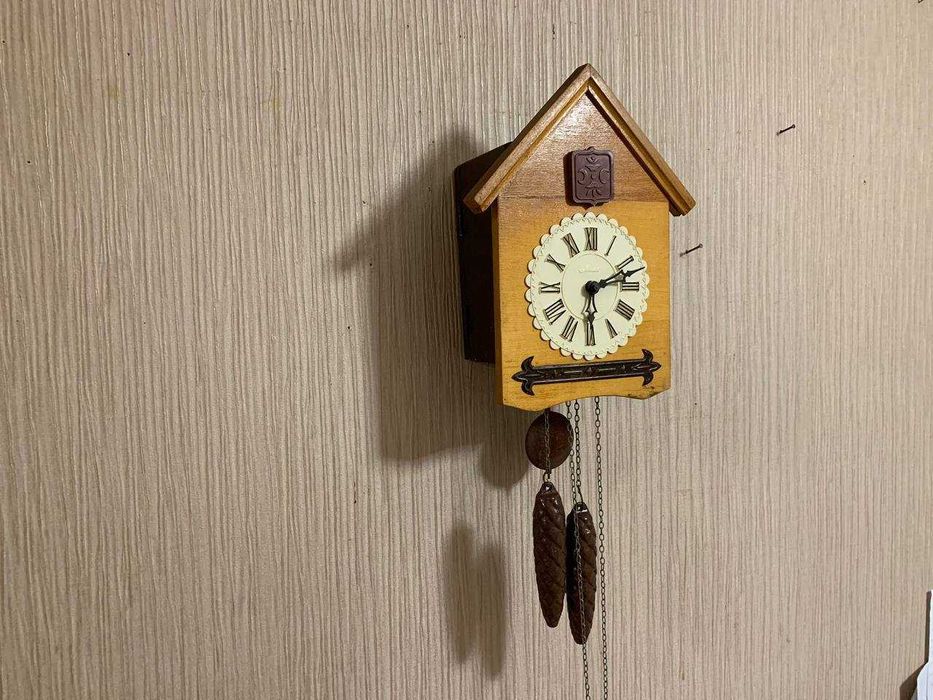 Годинник-ходики, настінний механічний з зозулею і боєм "Маяк" СРСР