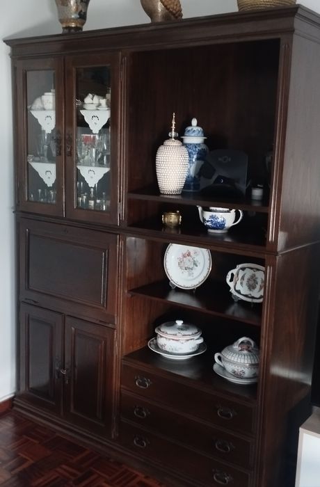 Móvel de sala em madeira