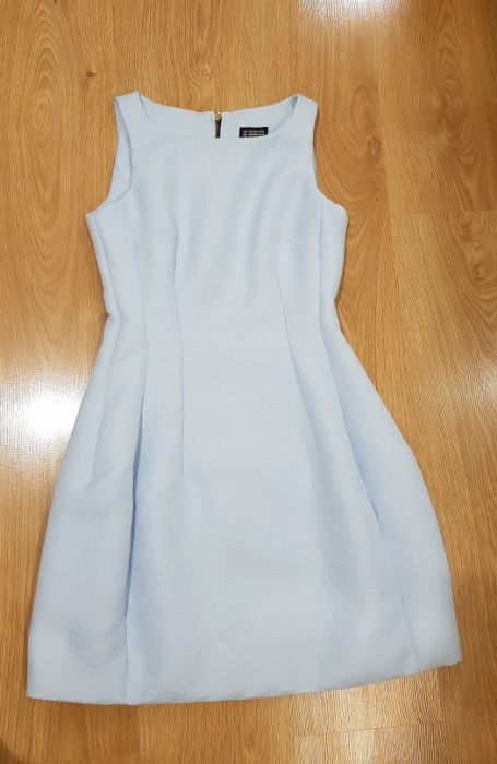 Błękitna sukienka na wesele