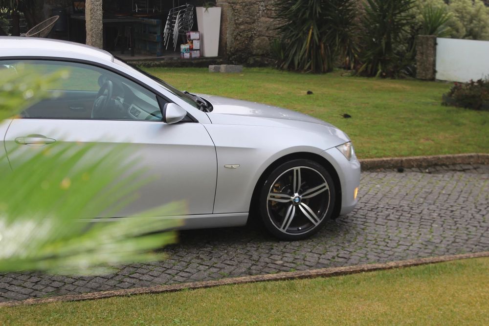 Bmw 320d Coupé e92 2.0 Diesel Automático 2007