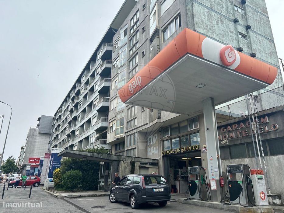 Garagem  para venda — Bonfim, Porto