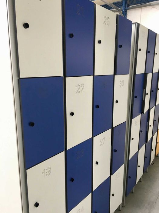 COMPONENTES Mobiliário Fenólico Cabines WC Vestiarios Armarios Cacifos