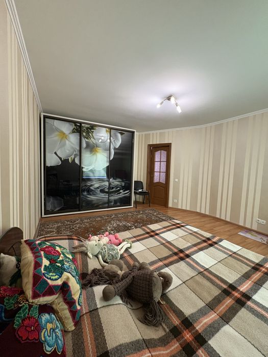 Будинок з ремонтом та бомбосховищем!