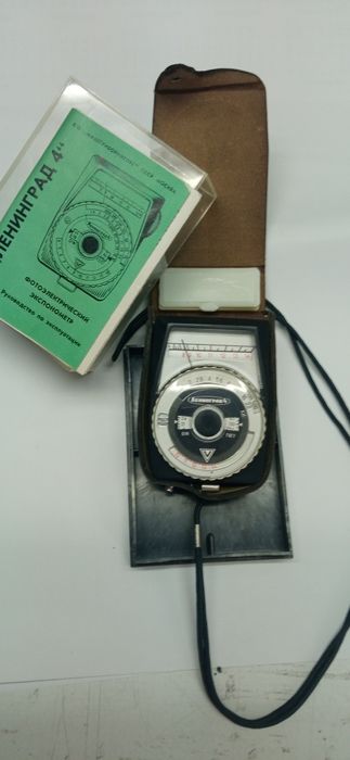 Продам экспонометр  "Ленинград 4"