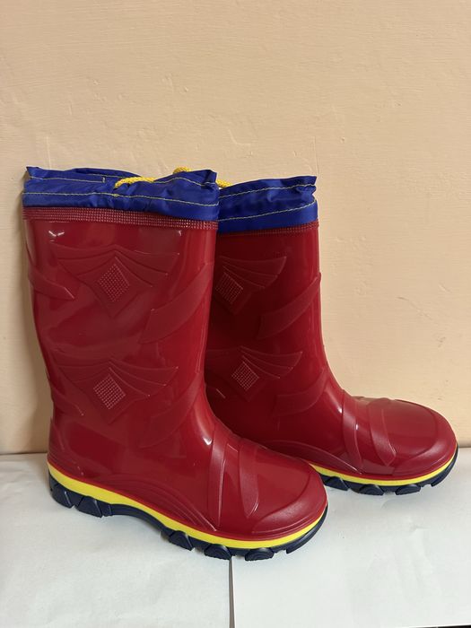 Чоботи  дитячі гумові литі. утеплені  р27-34