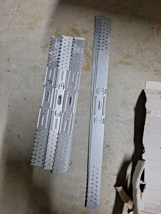 Wieszaki, łączniki itp do g-k