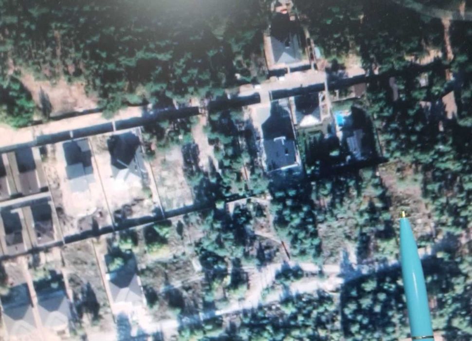 Участок в сосновом лесу в элитном коттеджном пригороде Киева (почти Буковель)
