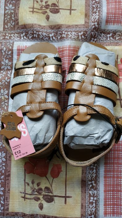 Сандалі дитячі нові