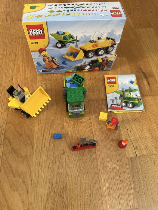LEGO 5930 Road Construction