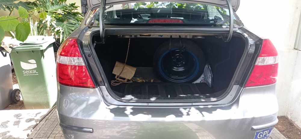 vendo carro muito económico