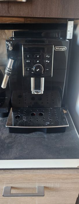 Automatyczny ekspres ciśnieniowy De'Longhi ECAM13.123.czarny