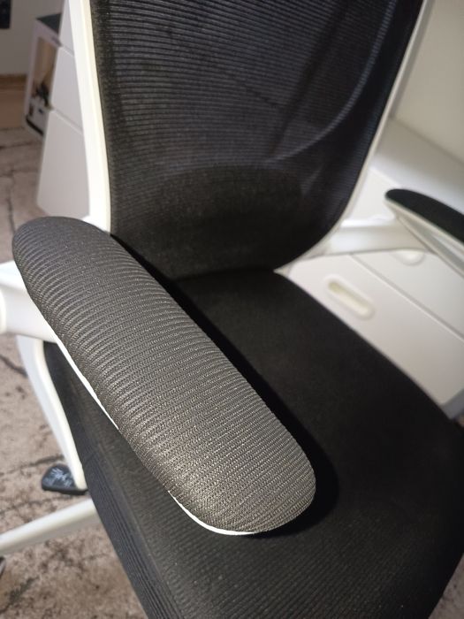 Fotel obrotowy, ergonomiczne krzesło biurowe