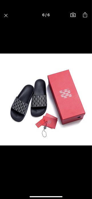 Chinelo da Carolina Herrera