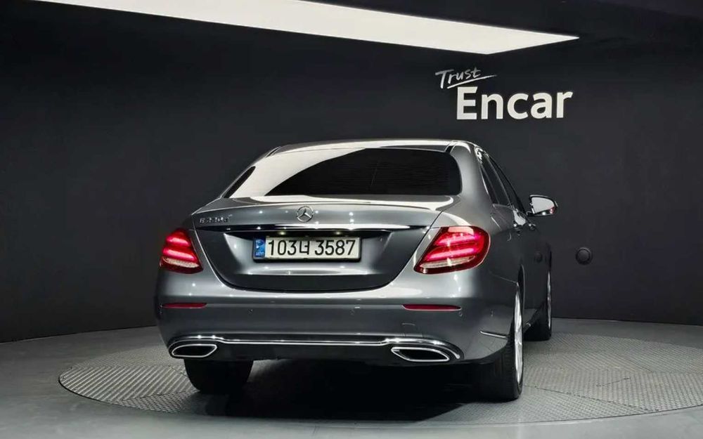 Mercedes Benz E220d W213 2017/ З ПДВ