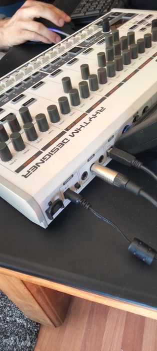 Behringer rd 9 (com garantia)