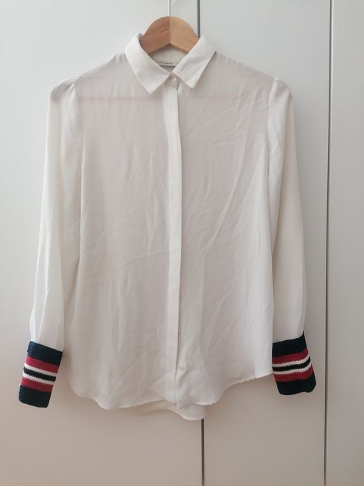 Camisa com punhos de cor em malha com botões