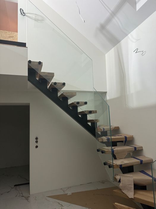 Balustrada szklana ,barierka na balkon, schody,balkon francuski,