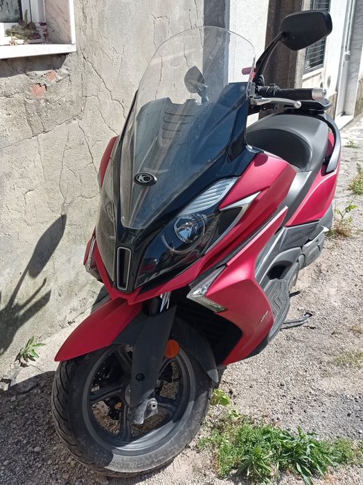 Kymko Superdink 125 maxiscooter