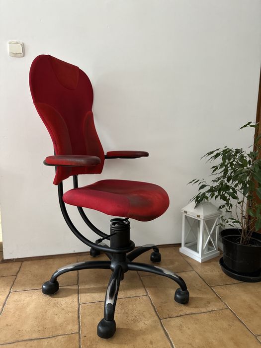 Krzesło biurowe ergonomiczne czerwone Spinalis Spider aktywne siedzisko sprawne 100%