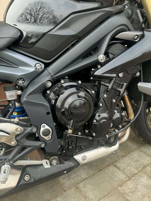 Sprzedam TRIUMPH STREET TRIPLE 675   Rok : 2014
