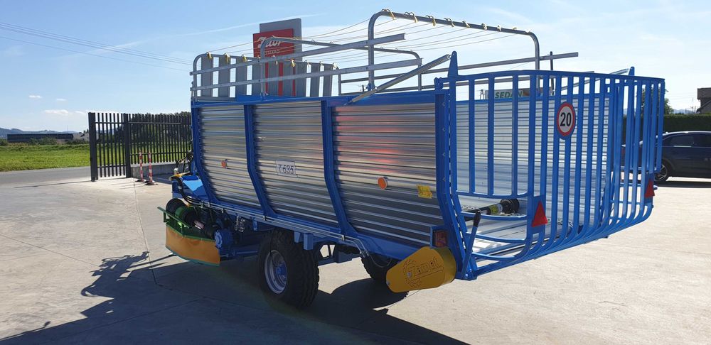 Ścinacz zielonek T 635 ZAMET - Przyczepa samozbierająca