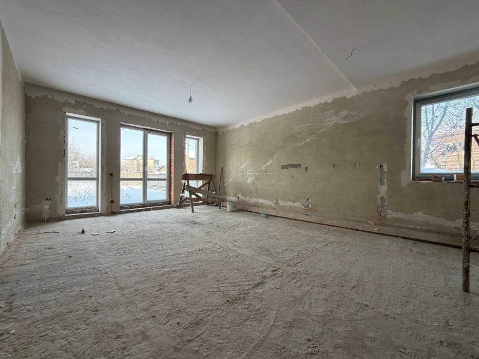 Шикарний Будинок біля Міста готовий до ремонту