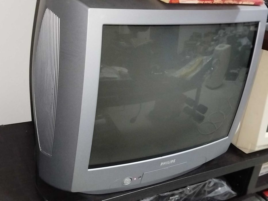 TV Philips CRT grande qualidade de imagem 52cm