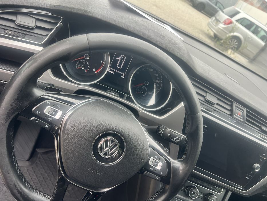 VW Touran 2.0Tdi *caixa DSG* 7 Lugares