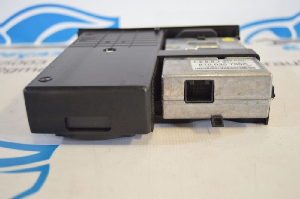 MODULO UNIDADE CONTROLO INTERFACE AMI MULTIMEDIA SOM 8T0035785A AUDI