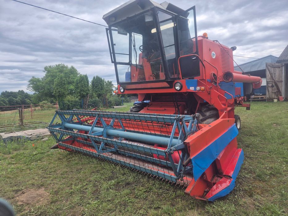 Kombajn Bizon Z056 (1990 r.) + rozdrabniacz słomy